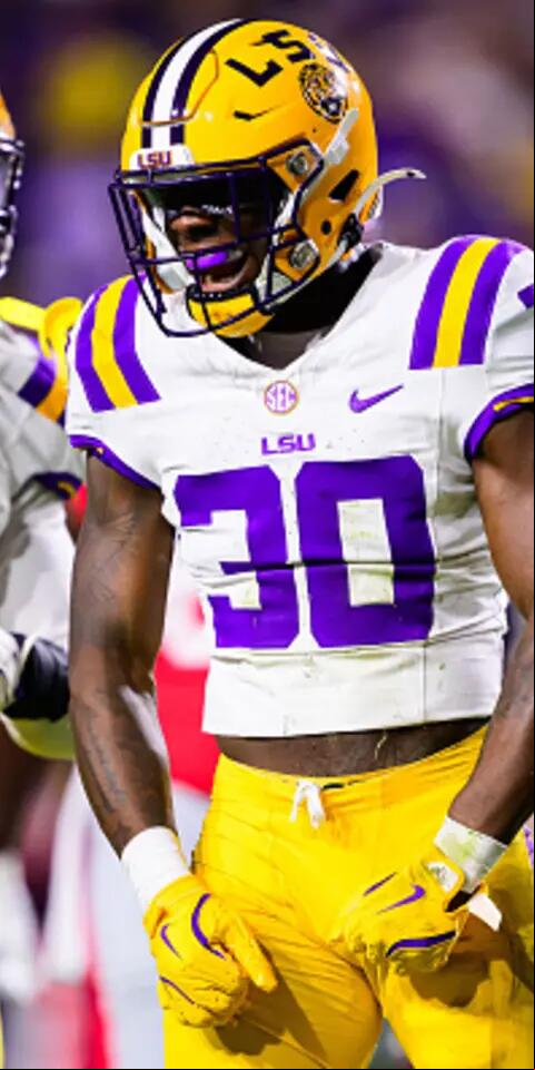 LSU Tigers featured in our LSU vs Arkansas picks and odds